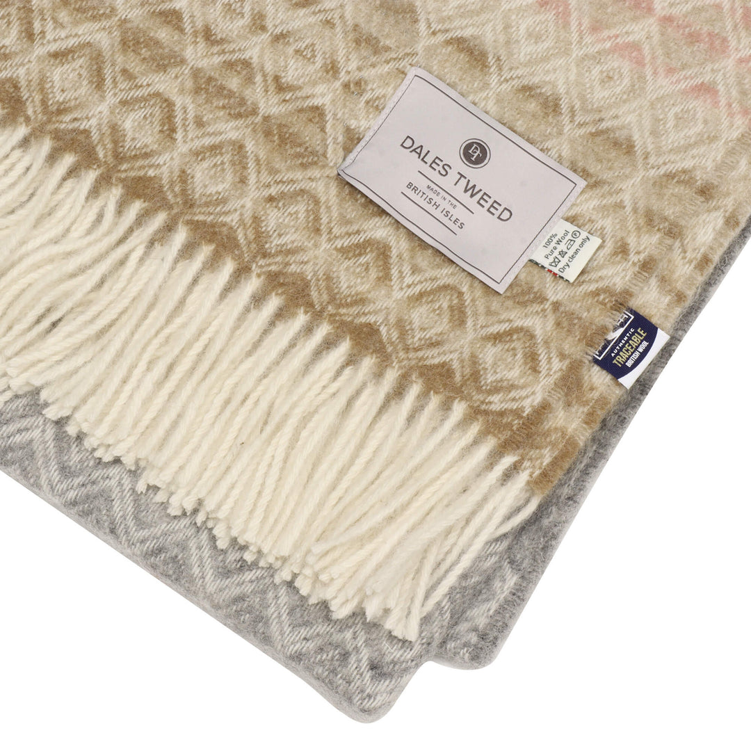 Dales By Moon Ombre Diamond Wool Throw Silver/Pink